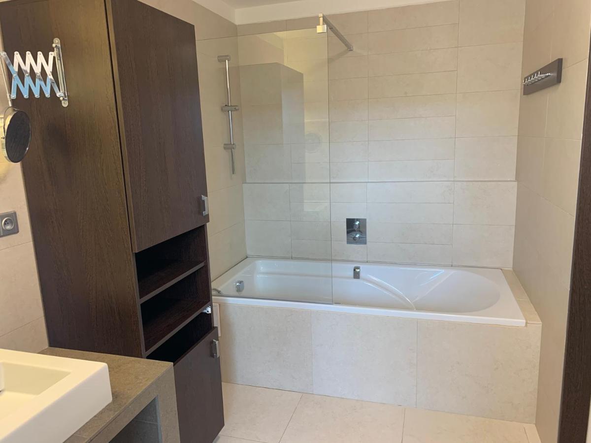 Apartman S Wellness Sluzbami Čerčany Buitenkant foto
